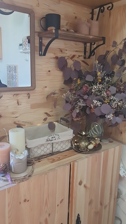 MARIA MOLINA | Salón de Manicura y Uñas en Sevilla / 