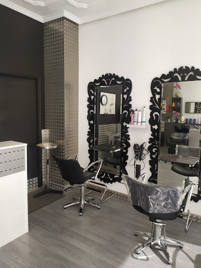Peluquería Naya | Peluqueria en Burgos / Burgos