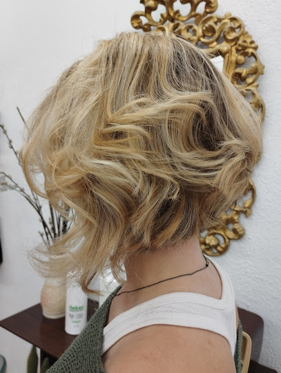 Enrique perruquers | Peluqueria en Barcelona / Barcelona
