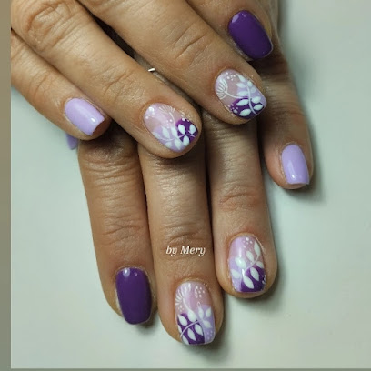 MUngles | Salón de Uñas y Manicura en Vic