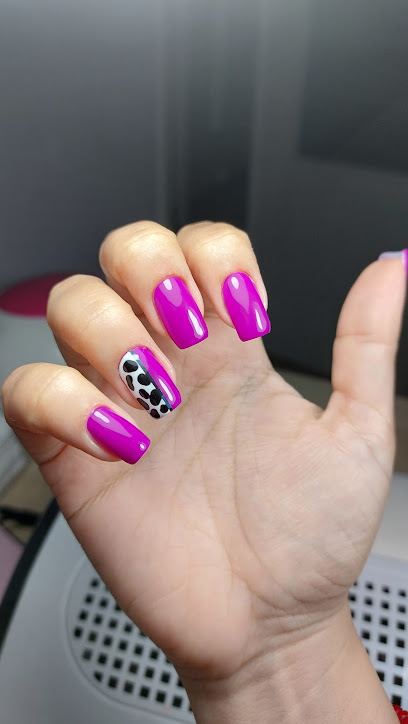 Ani Nails | Salón de Manicura y Uñas en Lugo / 