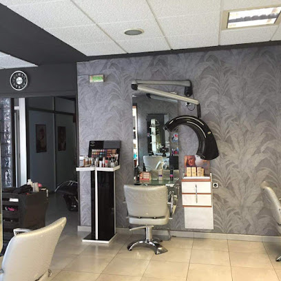 Isama | Peluqueria en La Rúa / Orense