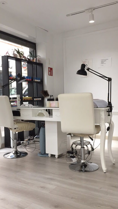 Moda de uñas | Salón de Manicura y Uñas en La Linea de la Concepción / 
