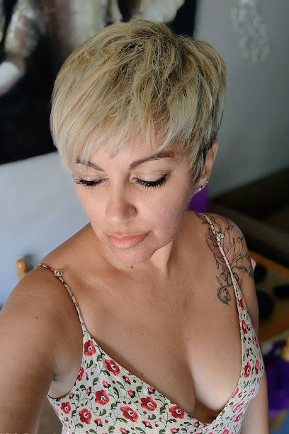 Gomina |  French Hairdressers. | Peluquería en Playa San Juan / Tenerife