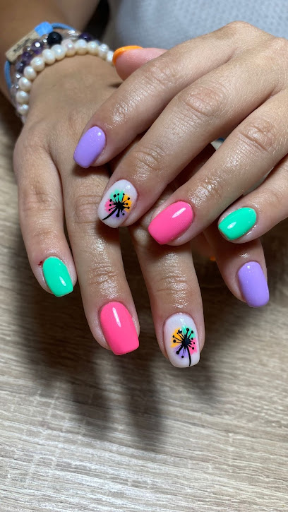 Nuria Munoz Nails Studio | Salón de Manicura y Uñas en Mérida / 