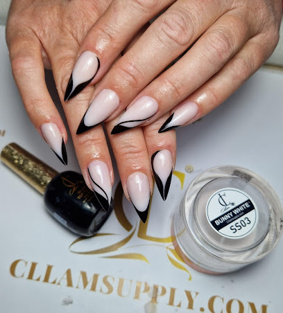 Holiday Nails Vietnamita | Salón de Manicura y Uñas en Torredembarra / 