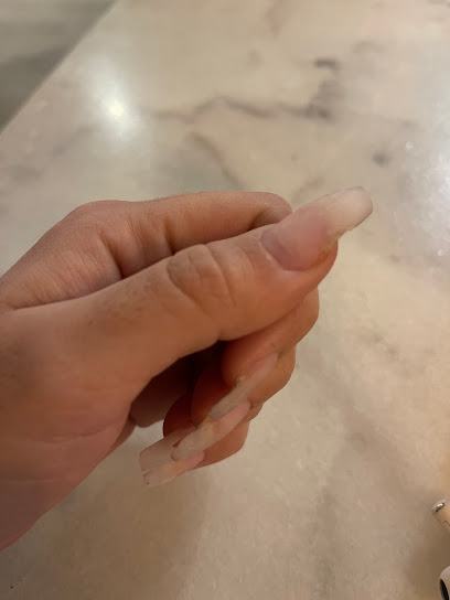 Ai Shang | Salón de Manicura y Uñas en Ourense / 