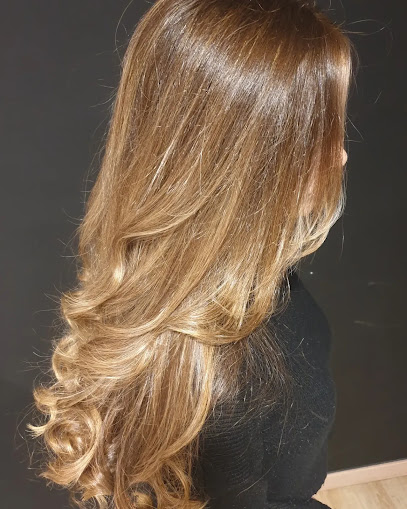 VISAGE | Peluqueria en Móra Ebre / Tarragona