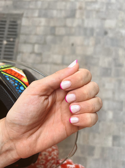 Hello Nails | Salón de Manicura y Uñas en El Masnou / 