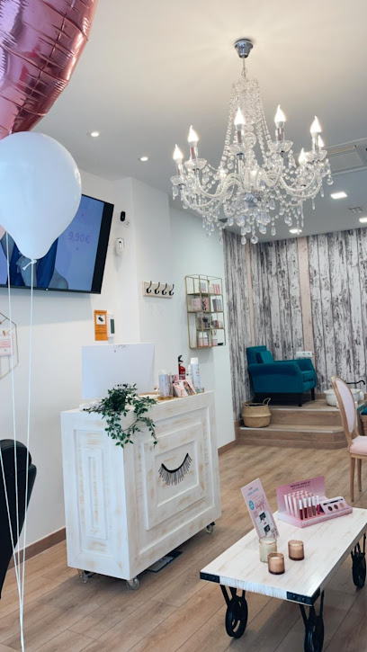 Lashes & Go | Peluquería en Vitoria-Gasteiz / 