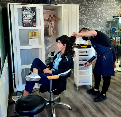 Miguel Angel Marina Serrano | Peluqueria en Miraflores de la Sierra / Madrid