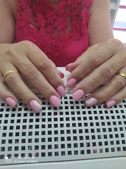 Y & y Salón de Uñas | Salón de Uñas y Manicura en Valencia