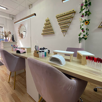 Yuyu Nails | Salón de Uñas y Manicura en Barcelona