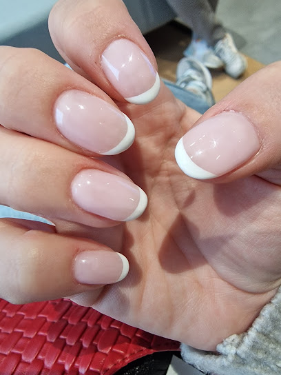 Nails yun | Salón de Manicura y Uñas en Madrid / 