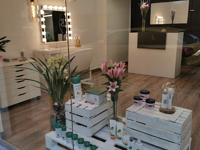B&B Bellesa i Benestar | Peluquería en Lleida / 