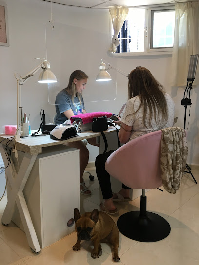 Beauty salon MOOI | Peluquería en Benijófar / Alicante