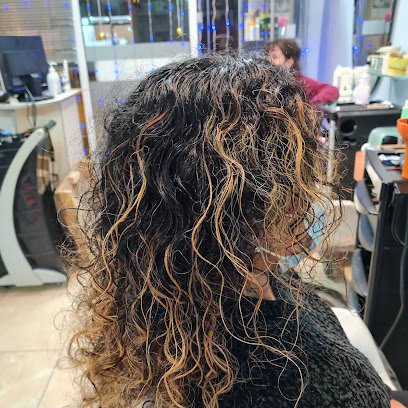 Maedka Peluquería | Peluqueria en Barcelona / Barcelona