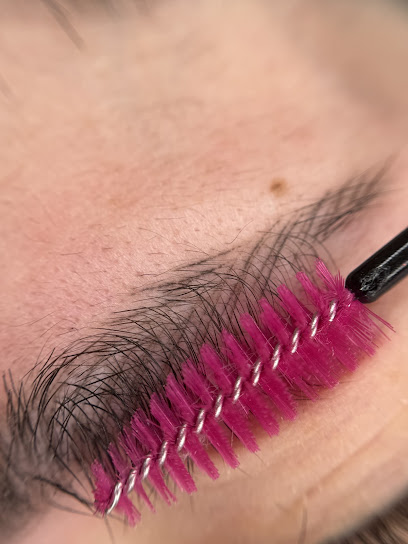 Anneth Susana Lash & Brow | Peluquería en Lleida / 
