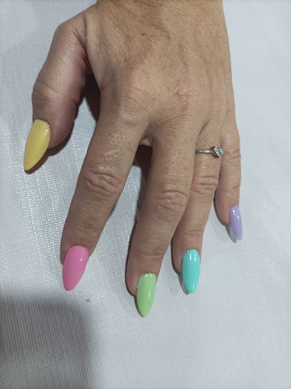 MARIPOSA FELIZ | Peluquería en Vecindario / 