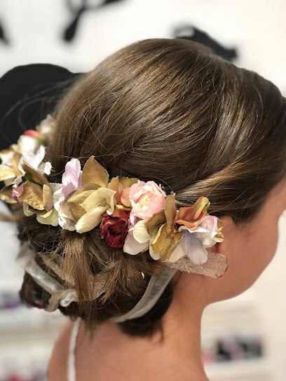 Lourdes Peluquería y Estética | Peluqueria en Zaragoza / Zaragoza