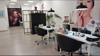 P&M | Magnetic Nail | Salón de Uñas y Manicura en Bilbao