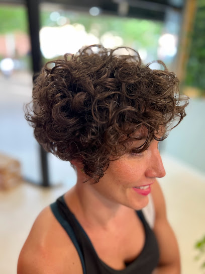 Black Power Hair Salon | Peluquería en Daganzo de Arriba / Madrid