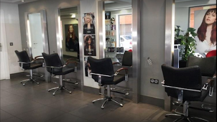Lara Peluqueros Granada | Peluquería en Granada / Granada