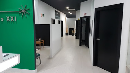 Clínicas XXI | Peluquería en Vitoria-Gasteiz / 