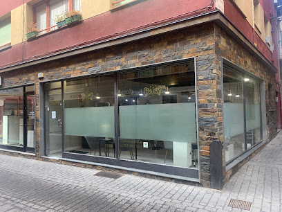 GLOW | Salón de Uñas y Manicura en Puigcerdà