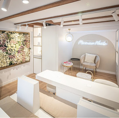 Mangata Nails | Salón de Manicura y Uñas en Lleida / 