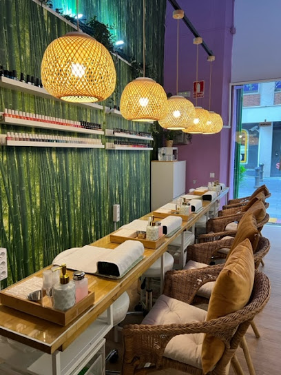 MAHARLIKA | Salón de Uñas y Manicura en Barcelona