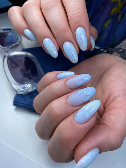 Nails Club | Salón de Uñas y Manicura en Gijón