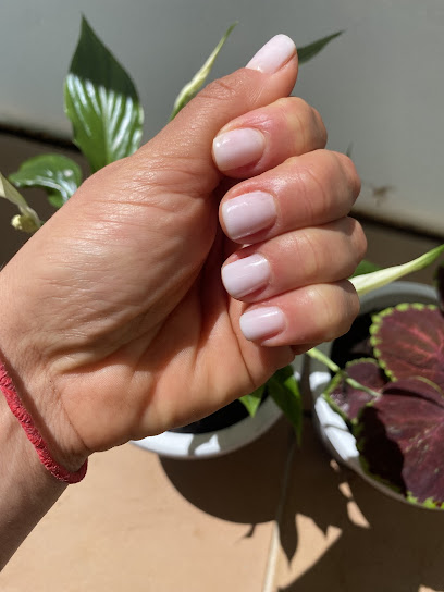 Hello Nails | Salón de Manicura y Uñas en Esplugues de Llobregat / 