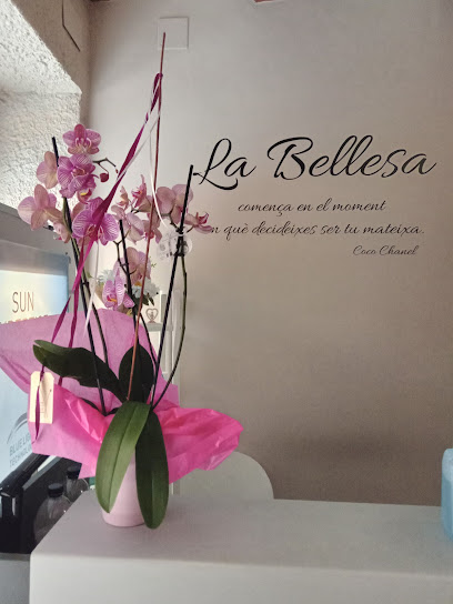 Estética Montse | Peluquería en Palamos / 