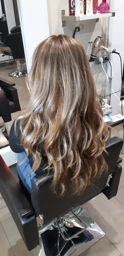PELUQUERÍA DIETRICH | Peluqueria en Lleida / Lleida