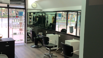 La Parisina Estilistas | Peluqueria en Valencia / Valencia
