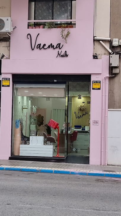 VAEMA | Salón de Manicura y Uñas en Elche / 