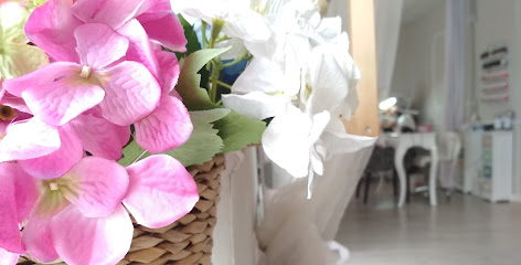 Mon Petit Monde | Salón de Uñas y Manicura en Puzol