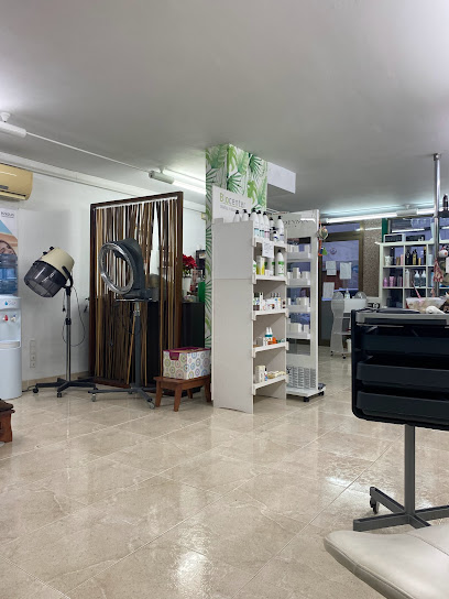 Peluqueria y Estetica Nou Estil | Peluquería en Pollensa / Baleares