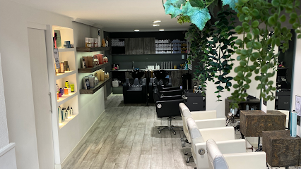 Ester Estilista - Perruqueria a Figueres | Peluquería en Figueres / Girona