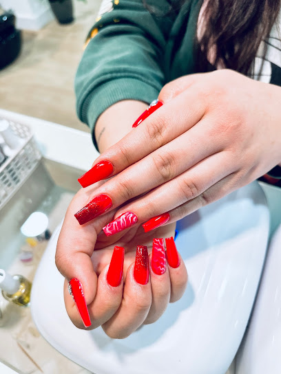 CH Nails | Salón de Manicura y Uñas en Sitges / 