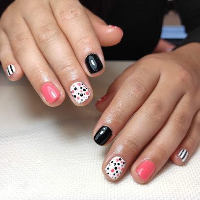 Meryn Nails | Salón de Uñas y Manicura en Vinaròs