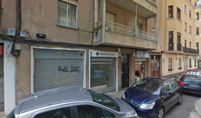 VENUSTAS Nails | Salón de Uñas y Manicura en Cáceres