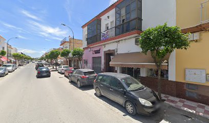 Thaysa Peluquería Estética | Peluqueria en El Cuervo / Sevilla