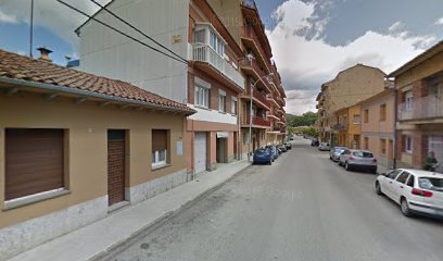 Ana María Capdevila Vila | Peluqueria en San Cristóbal De Las Fonts / Girona
