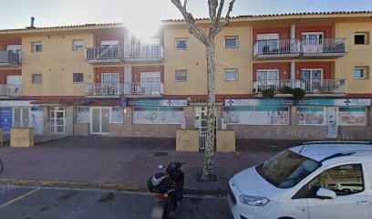 ESSENTIALS – Aesthetics | Centro de Estética en Palamos