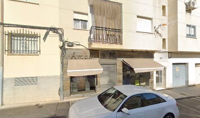 Ambar Perfumeria y Cosmetica | Peluquería en Coria / 