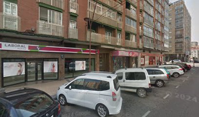 U.mi Nail Salón | Salón de Manicura y Uñas en Burgos / 