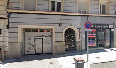 Masaje y Uñas | Salón de Manicura y Uñas en Madrid / 