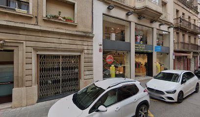 DG Creative Nails | Salón de Manicura y Uñas en Figueres / 